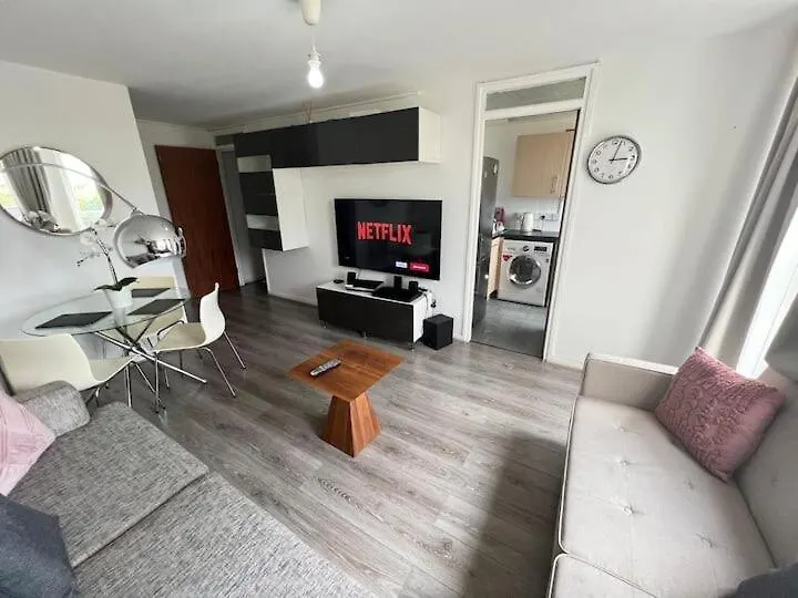 Apartment 1 Bedroom Apt In Woolwich With Free Parking London