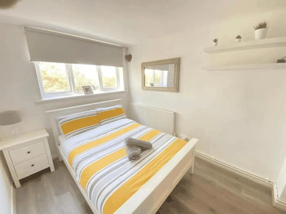 1 Bedroom Apt In Woolwich With Free Parking London