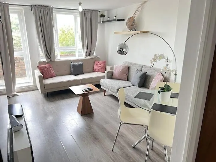 1 Bedroom Apt In Woolwich With Free Parking London Apartment